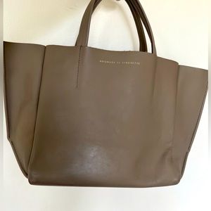 ampersand and Apostrophe Tote 👜